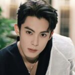 王鶴棣涉私生飯風波十年戀情謎團網民熱議工作室官方澄清回應