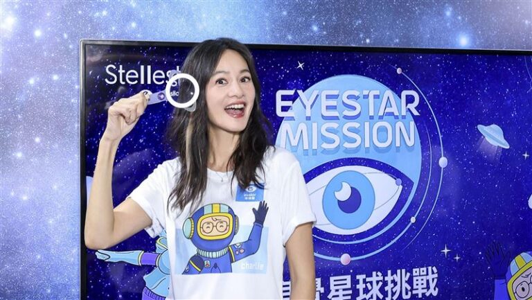 Janet演女总统演技爆发引发近视老花趣闻与国际发展期待