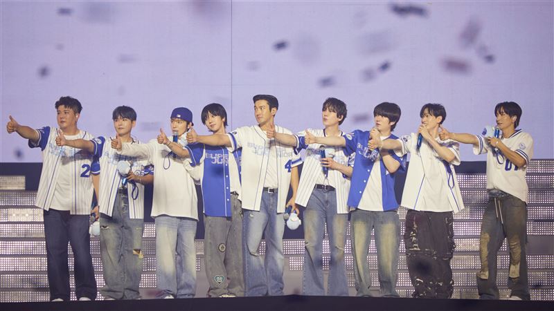 SUPER JUNIOR台北大巨蛋连唱三天 加场后仍全场售罄粉丝热潮