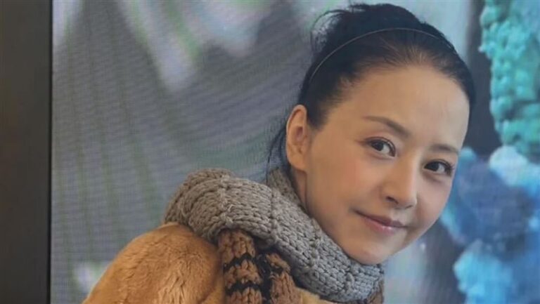 冻龄女神徐贞姬现身：62岁靠内心健康锁定青春，粉丝直呼太神了