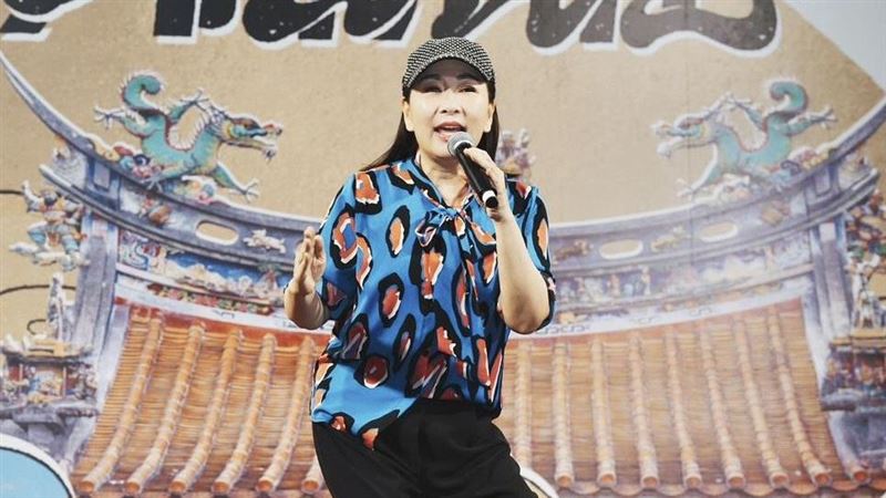 新莊潮月夜嗨翻廟街張秀卿引發現場大合唱與暖心互動觀眾驚喜連連