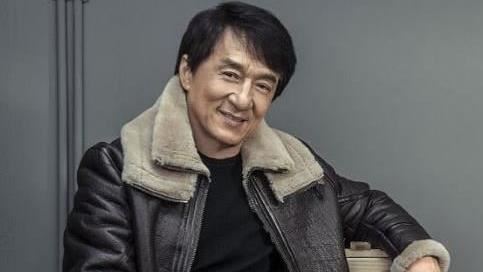 成龍財富真相大曝光：從替身到全球巨星的奢華人生與豪氣故事