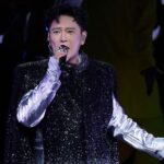 张信哲纽约站开唱：走路上班遇大游行，粉丝求婚与爆笑互动并存