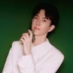 于朦朧之死引爆网络热议 官方否认外力，假尸检报告再掀波澜