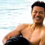 陳志強晒出當兵背帶 回應粉丝：到底有沒有當過兵？真相可能讓人意外