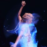 吴克群新MV极限拍摄曝光：空中吊挂遇暴雨也甜美窒息浪漫末日感十足