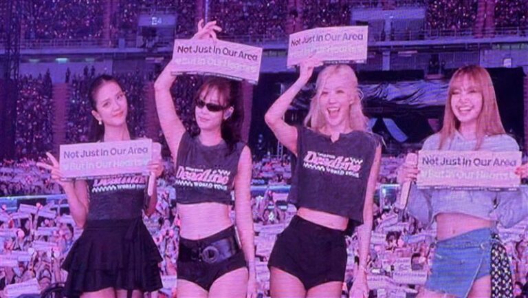 BLACKPINK曼谷演唱會因王太后辭世改以黑白致敬，粉絲稱讚專業與尊重