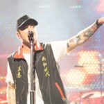OneRepublic高雄巨蛋穿宮廟背心 台灣味十足嗨翻全場