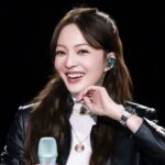 张韶涵惠州演唱会现场回应造型风波，造型师上台互动化解传闻