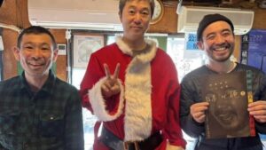 新井浩文舞台复出引热议：镜头风波未沟通与道歉长文公开