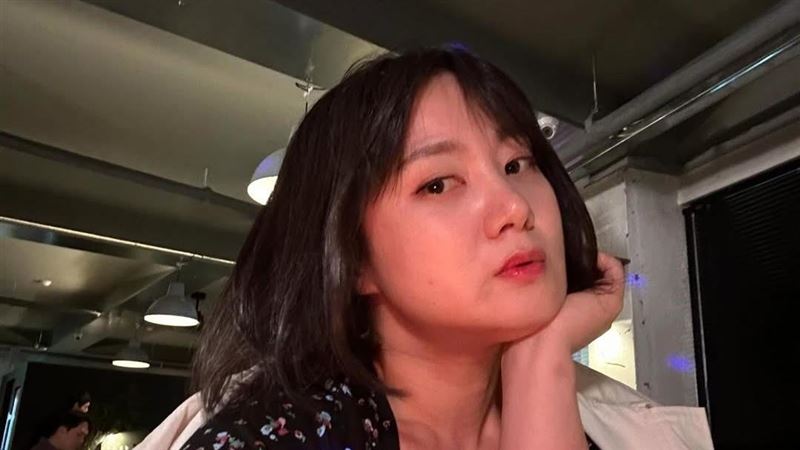 朴娜勑风波再起：经纪人载客时私情曝光引发热议与道歉潮