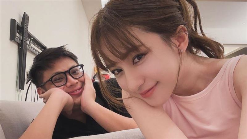 百萬YouTuber黑男否認婚變：與Lucy的甜蜜互動仍在，真相到底在哪？