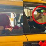 父親駕駛貼有55688的計程車護送女兒出嫁，成婚禮最暖場畫面