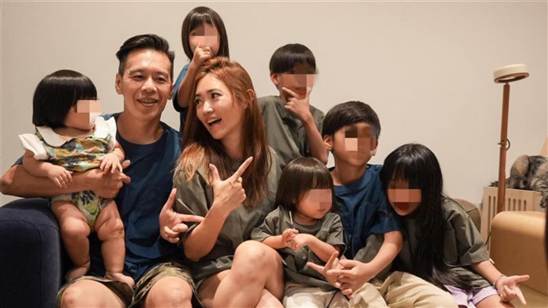 林叨囝仔再升格八寶媽？網友震驚又回味草叢尿尿往事揭秘