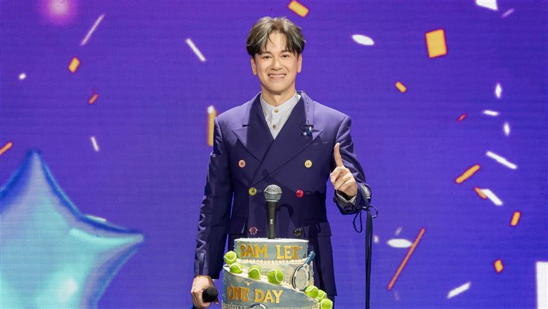 李聖傑生日當天於馬來西亞開唱 與千名歌迷同歡並大手筆送出紅包