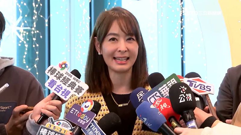 賈永婕曬蔣中正蠟像回擊網軍：繼續罰坐吧的帥氣反擊曝光