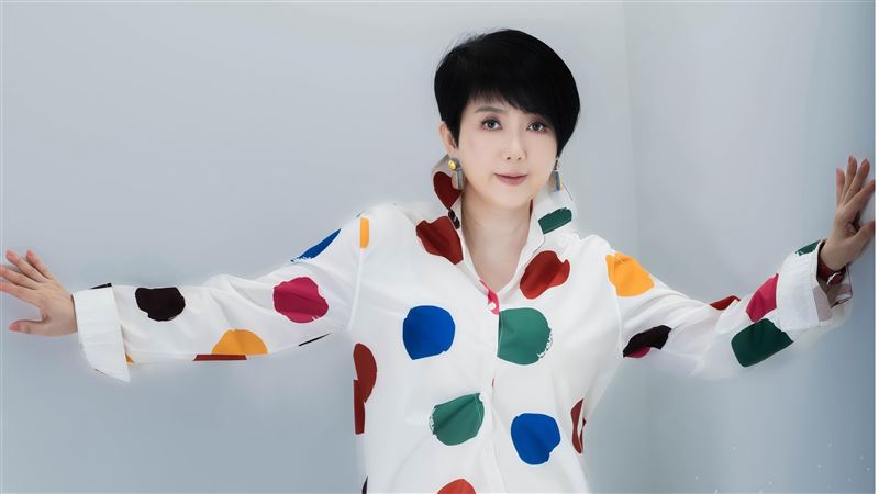 负债翻身靠坚持与初心周思潔拒為還債條件當女友的真實抉择