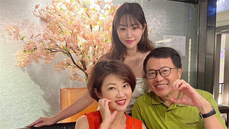 吳中純罹癌離世：家屬痛訴拖太久的傷感與無法逆轉的告別全記