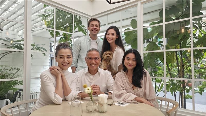 謝沛恩與美籍男友登記結婚媽媽暖心稱讚幸福路已開啟新章