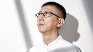 視網膜剝離再度來襲！李驥急診宣布停工兩週，粉絲憂心